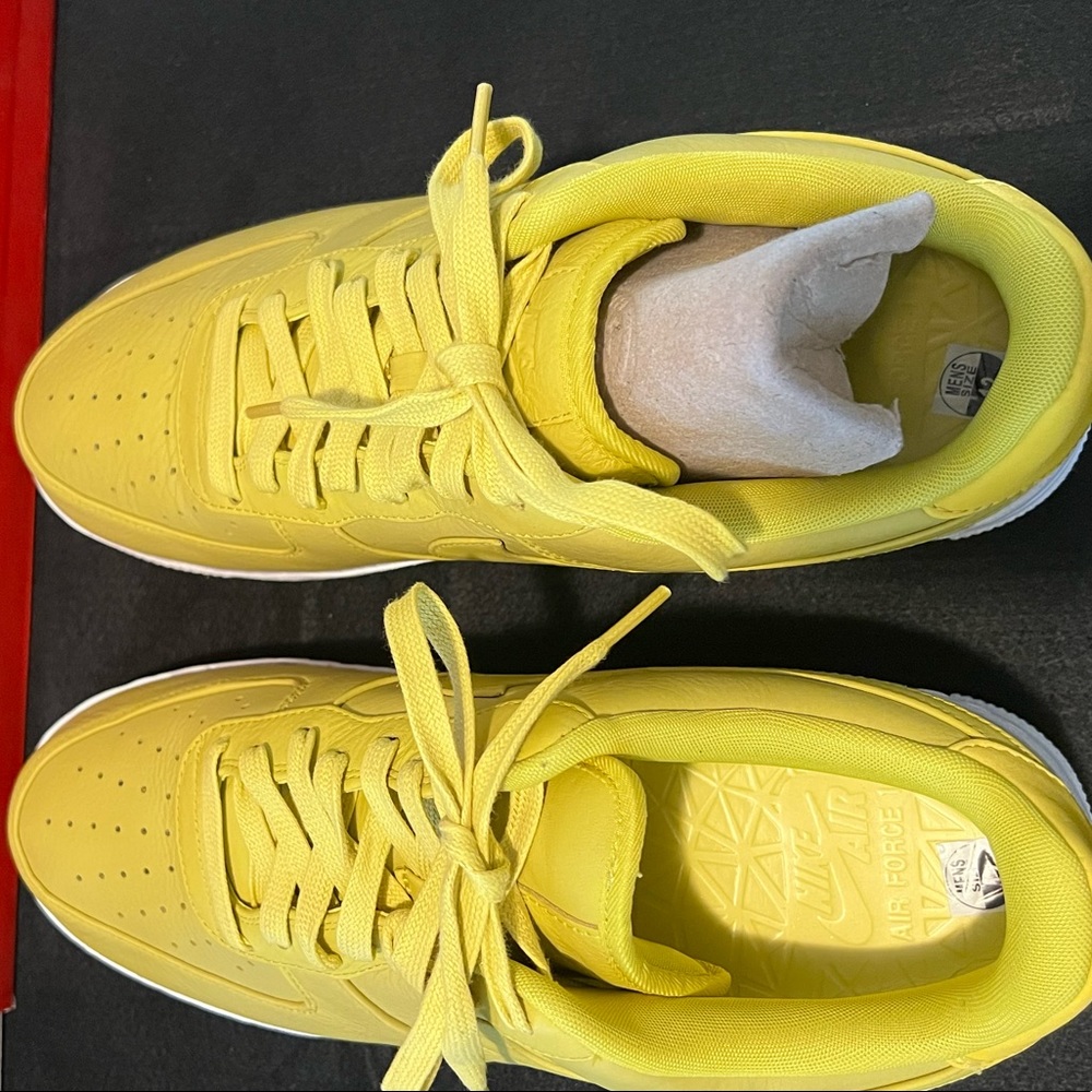 Nikelab Air Force 1 Low- bright citron color